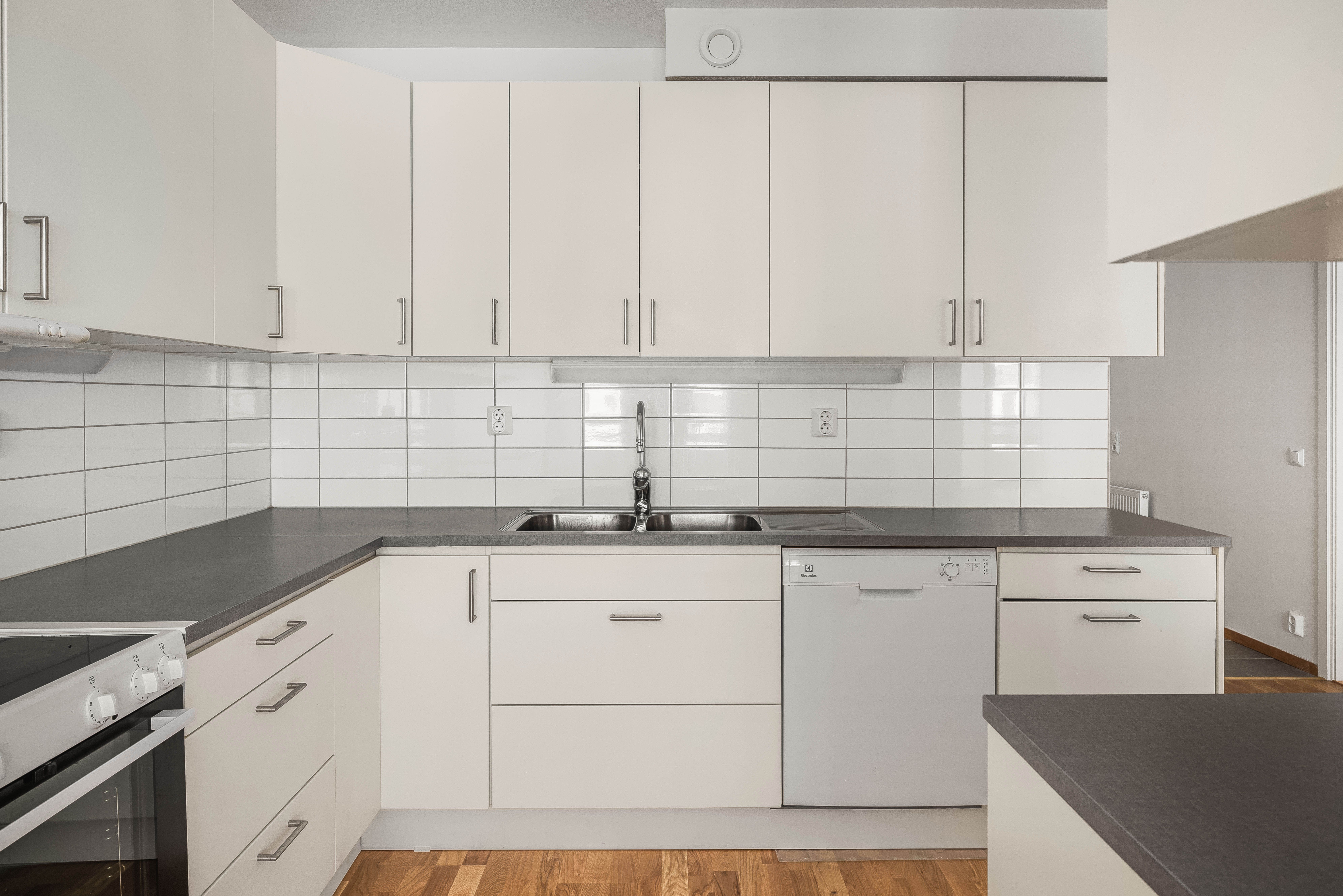 3 rum och kök, Botkyrka — 10 604 kr/mån — bild 4