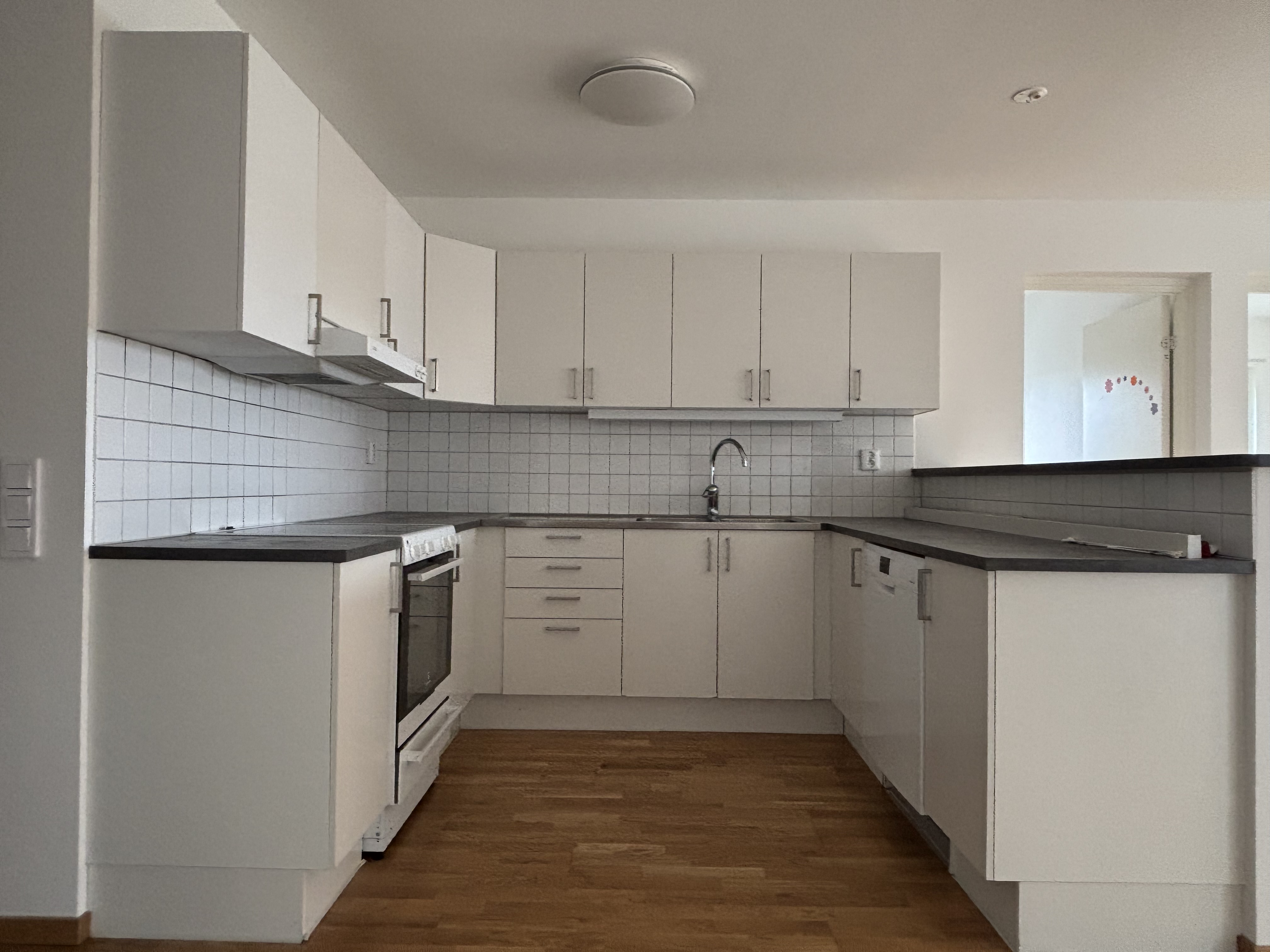 2 rum och kök, Upplands-Bro — 9 348 kr/mån — bild 4