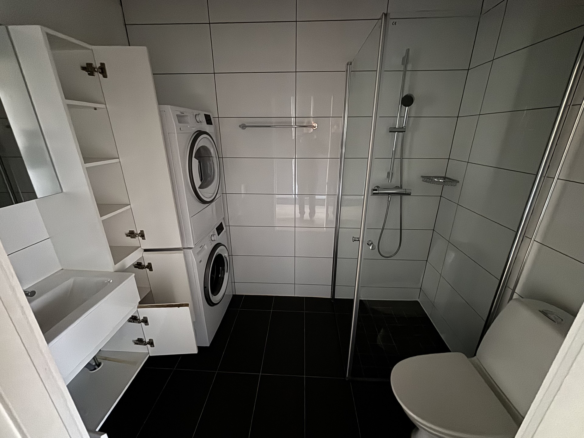 2 rum och kök, Haninge — 8 390 kr/mån — bild 3