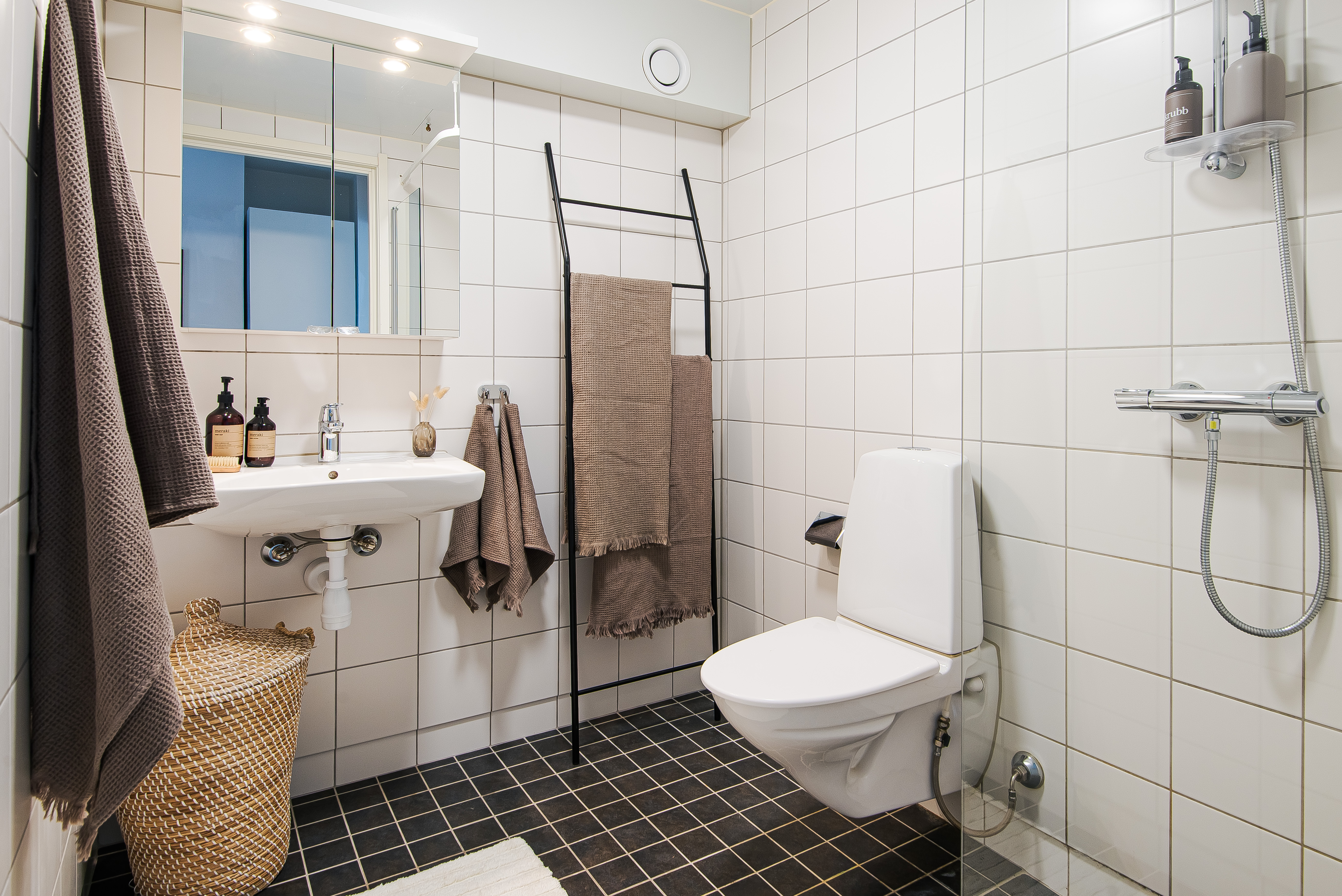 1 rum Sollentuna — 7 287 kr/mån | Bostadsögat