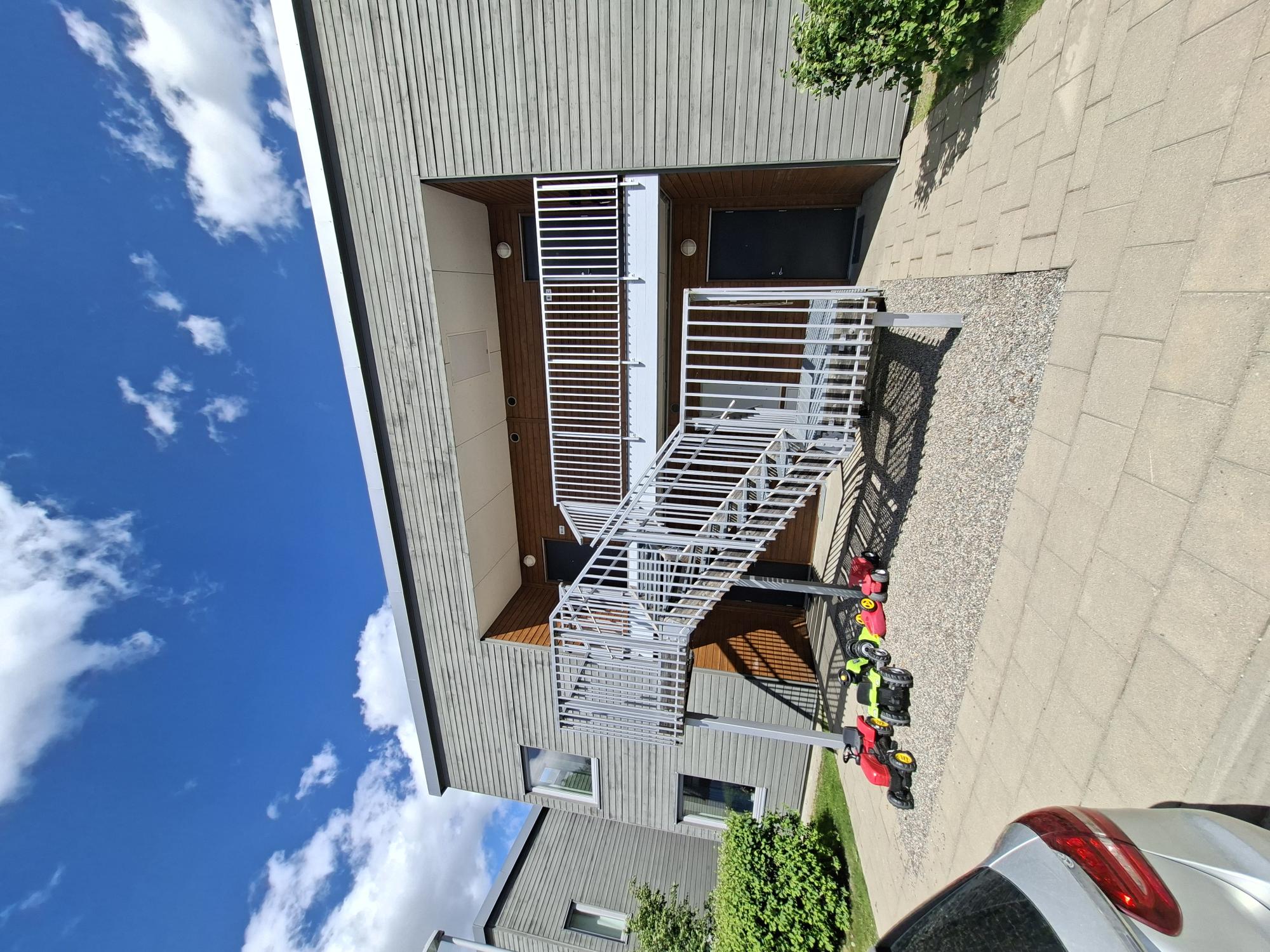 Ribby Allé 83d i Västerhaninge — bild 1 av 5