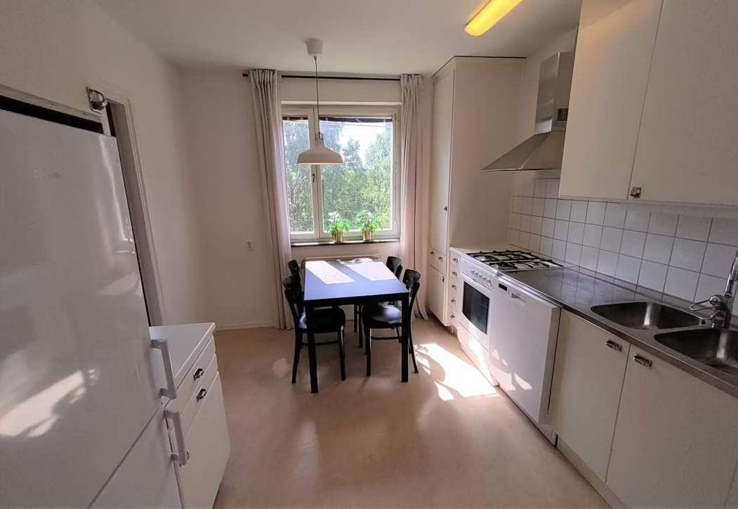 3 rum och kök, Skärholmen — 15 500 kr/mån — bild 3