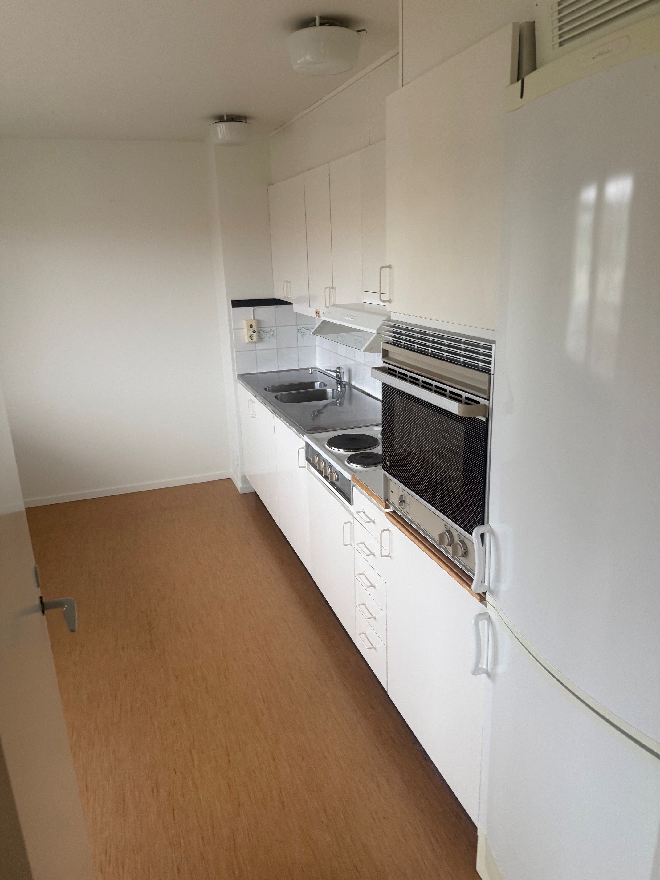 2 rum och kök, Upplands Väsby — 9 900 kr/mån — bild 2