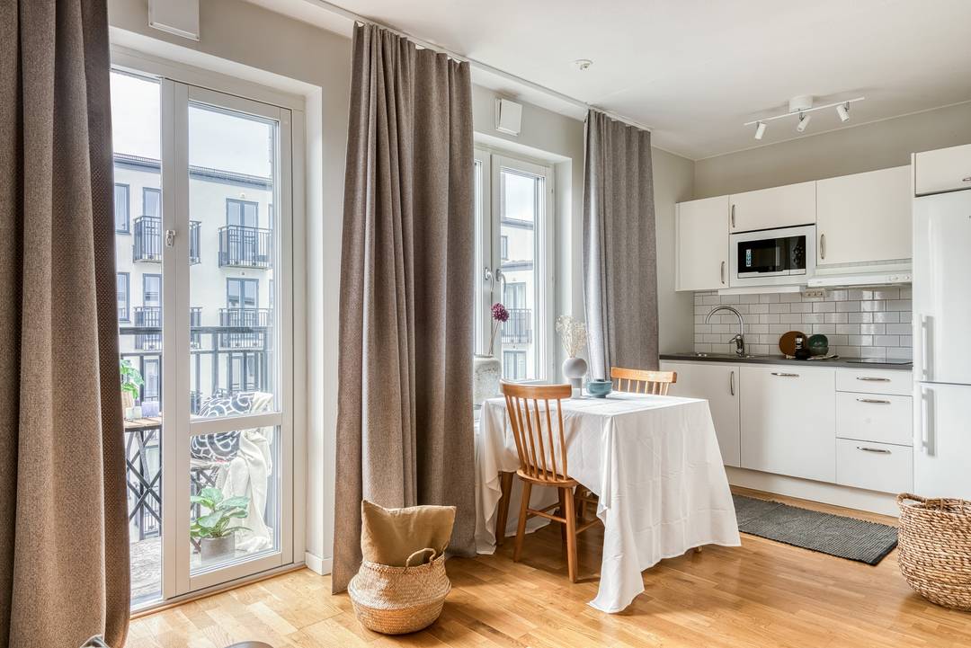 1 rum Solna — 7 445 kr/mån | Bostadsögat