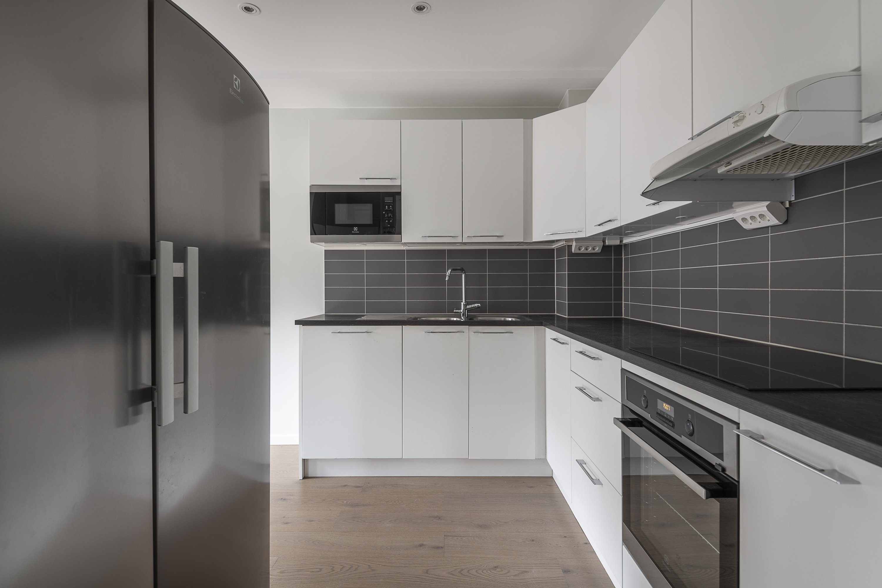 2 rum och kök, Sollentuna — 13 000 kr/mån — bild 3