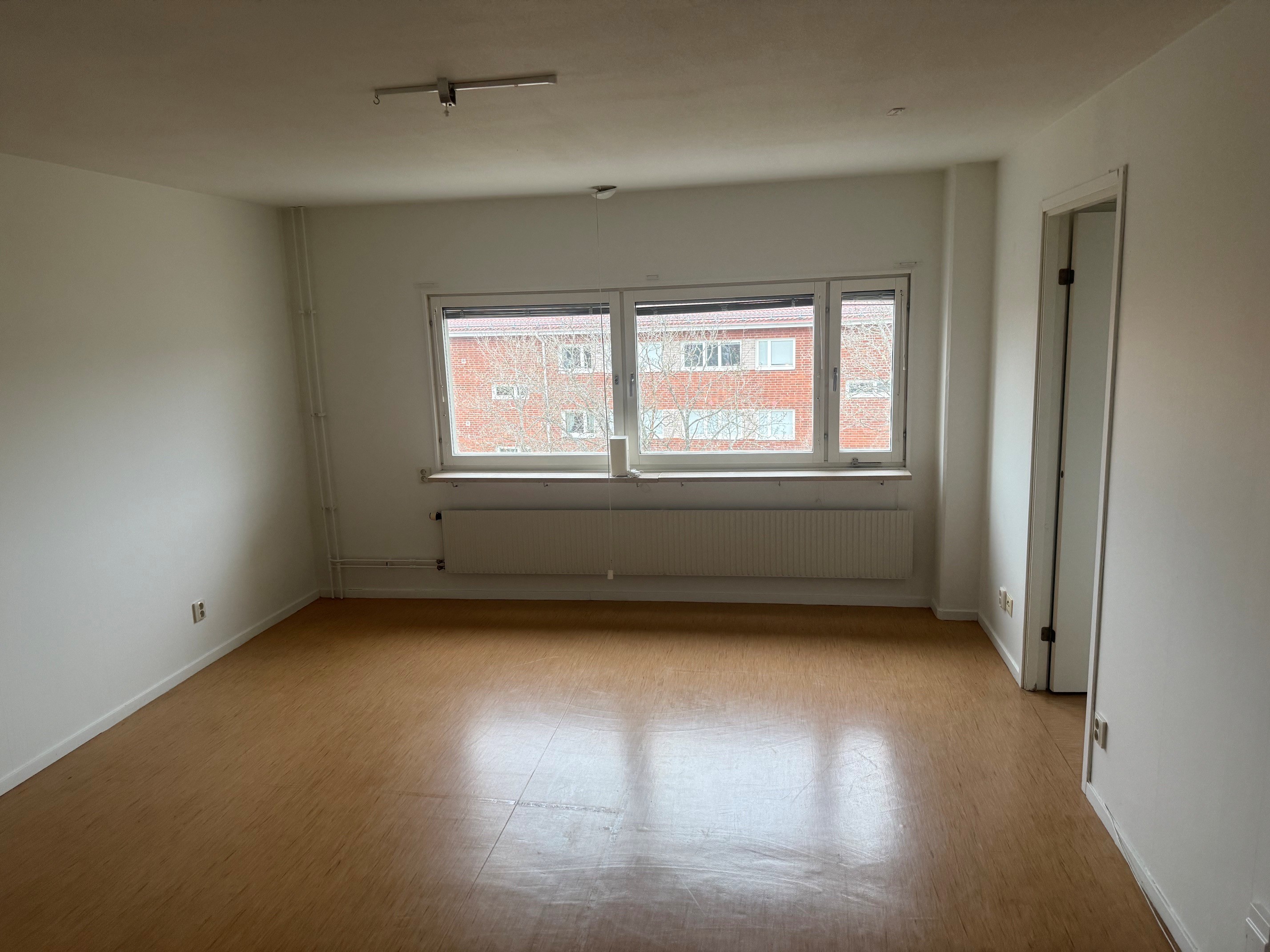 2 rum Upplands Väsby — 9 900 kr/mån | Bostadsögat