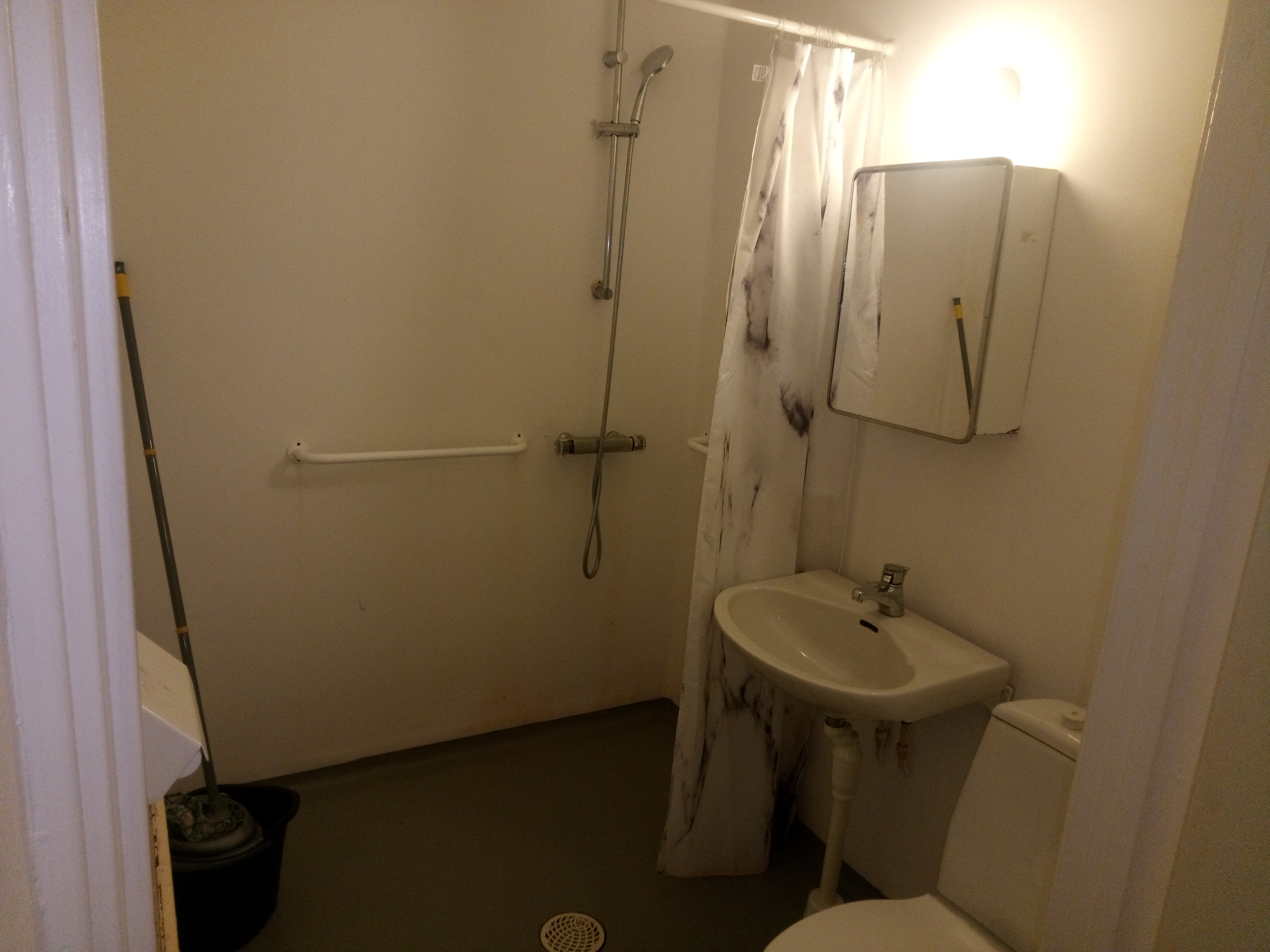 Lugnviksvägen 75 — bild 1