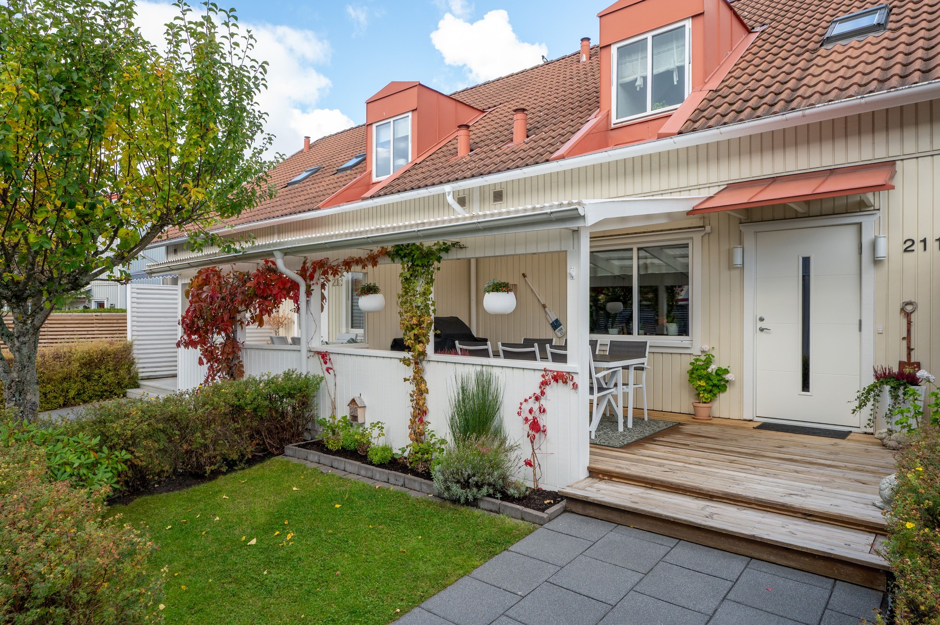 Tallholmsvägen 211 — bild 1