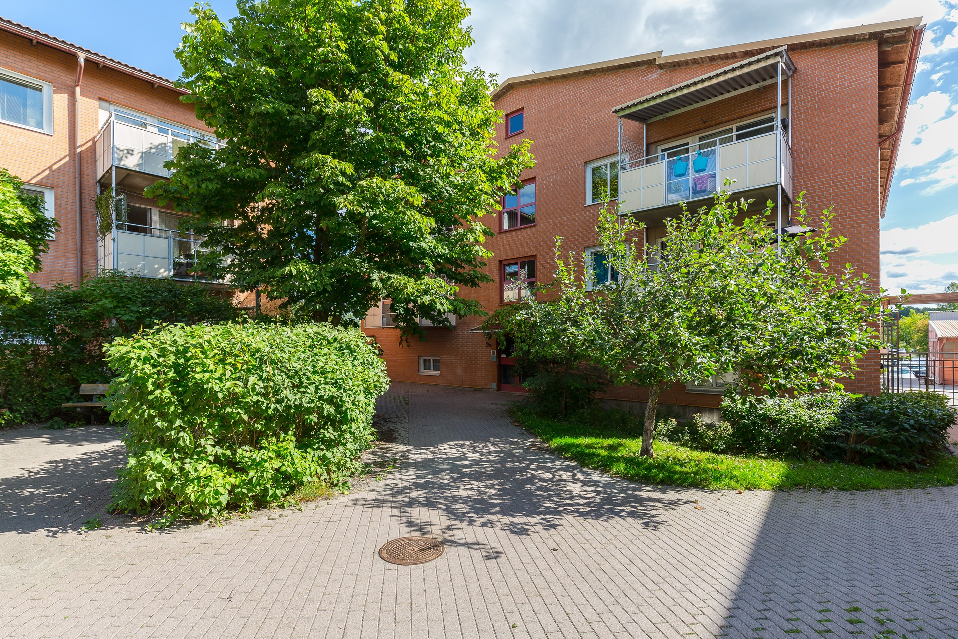 4 rum Vallentuna, 14 734 kr/mån | Bostadsögat