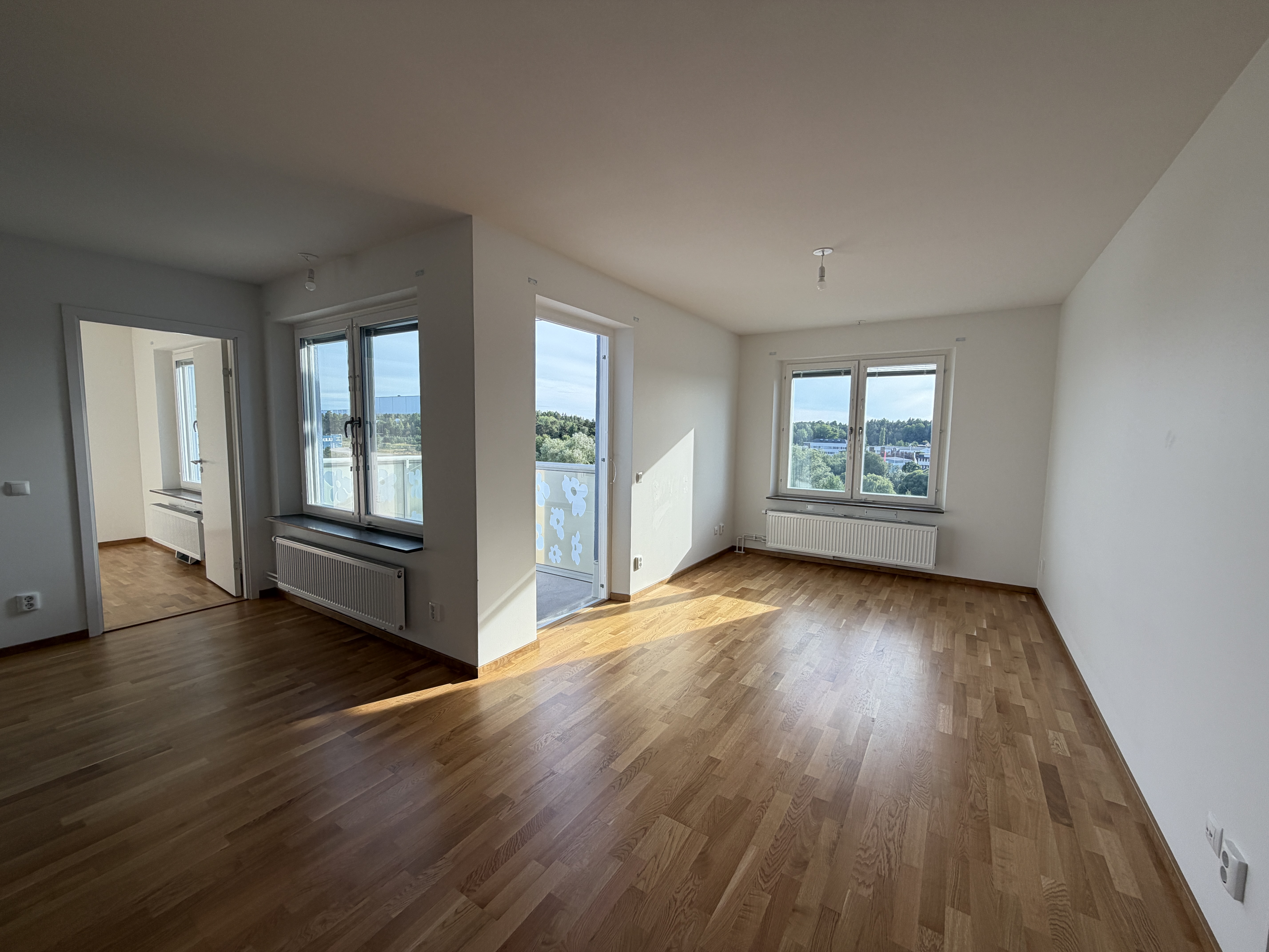Handkvarnsgränd 3 i Järfälla — bild 1 av 5