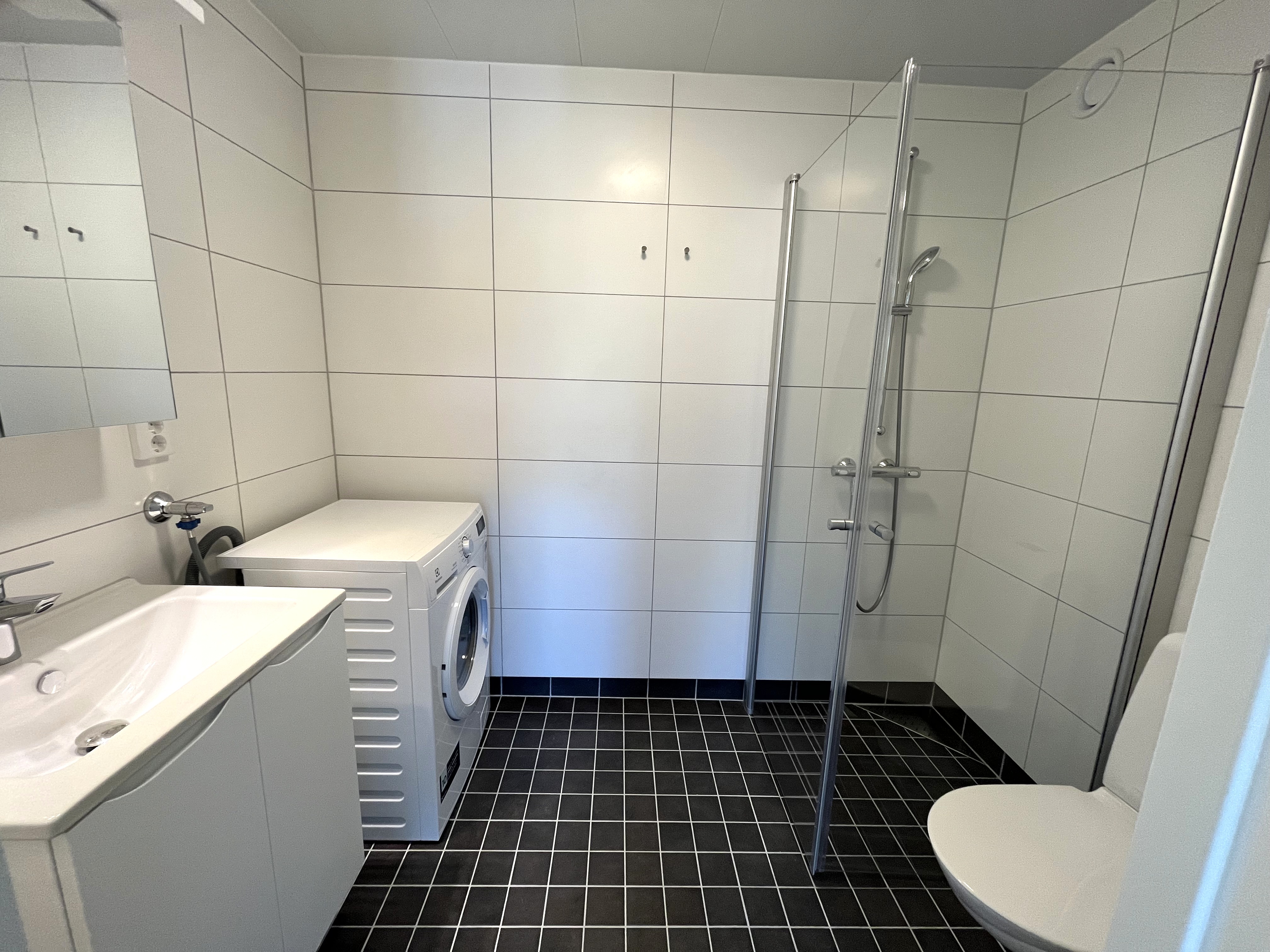 2 rum och kök, Sollentuna — 12 055 kr/mån — bild 3