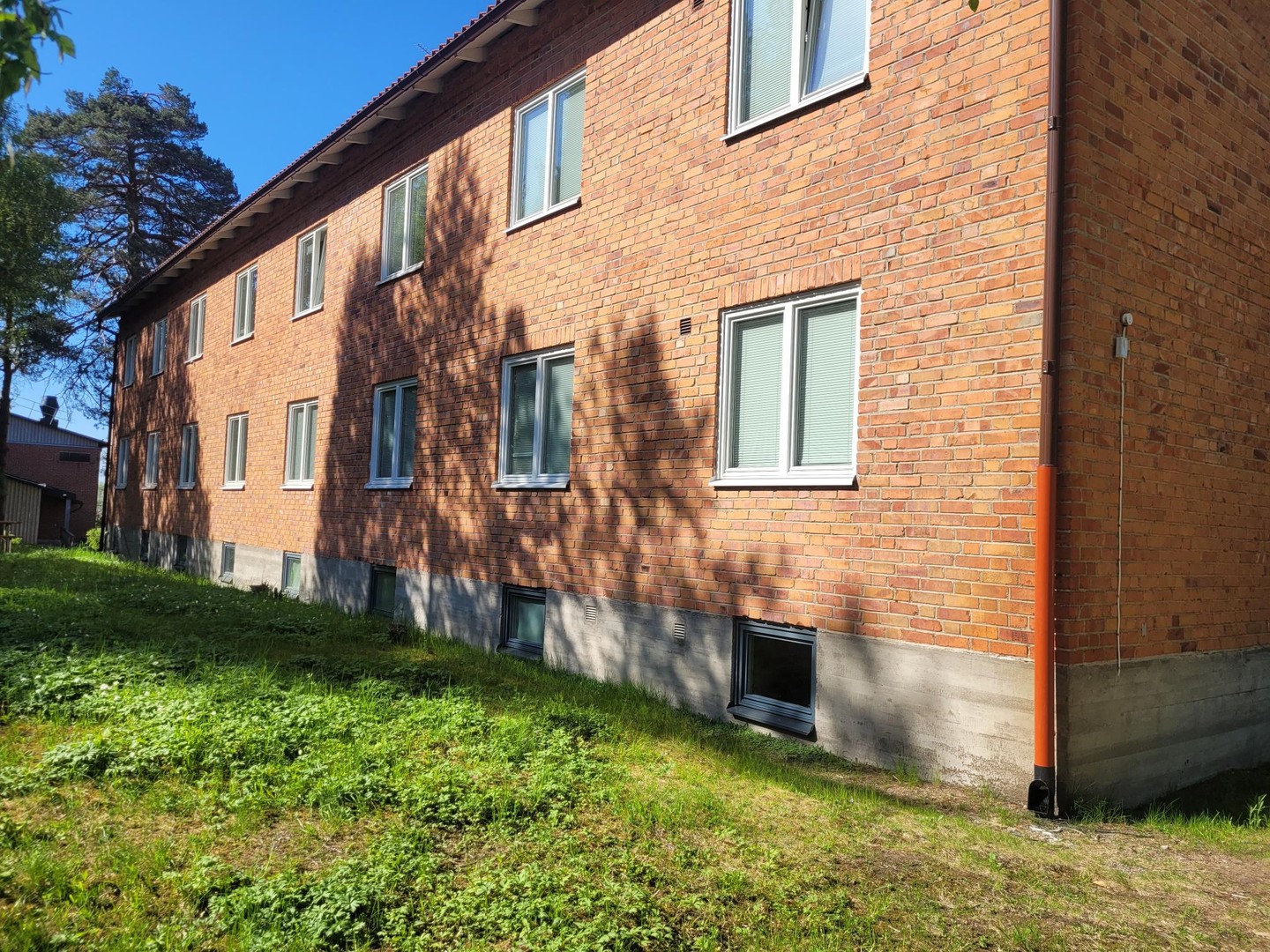1 rum Botkyrka — 4 657 kr/mån | Bostadsögat