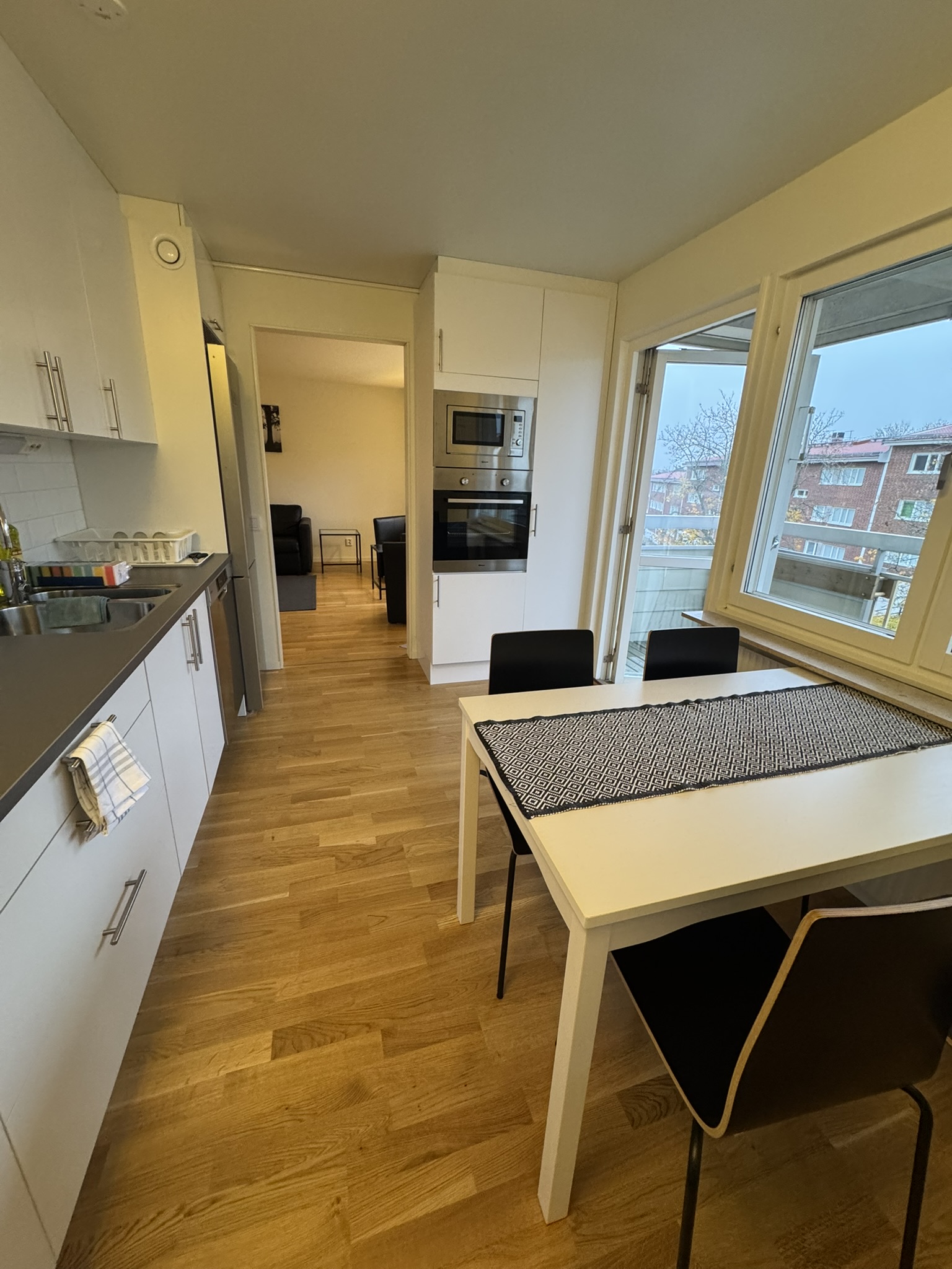 2.5 rum och kök, Upplands Väsby — 16 500 kr/mån — bild 2