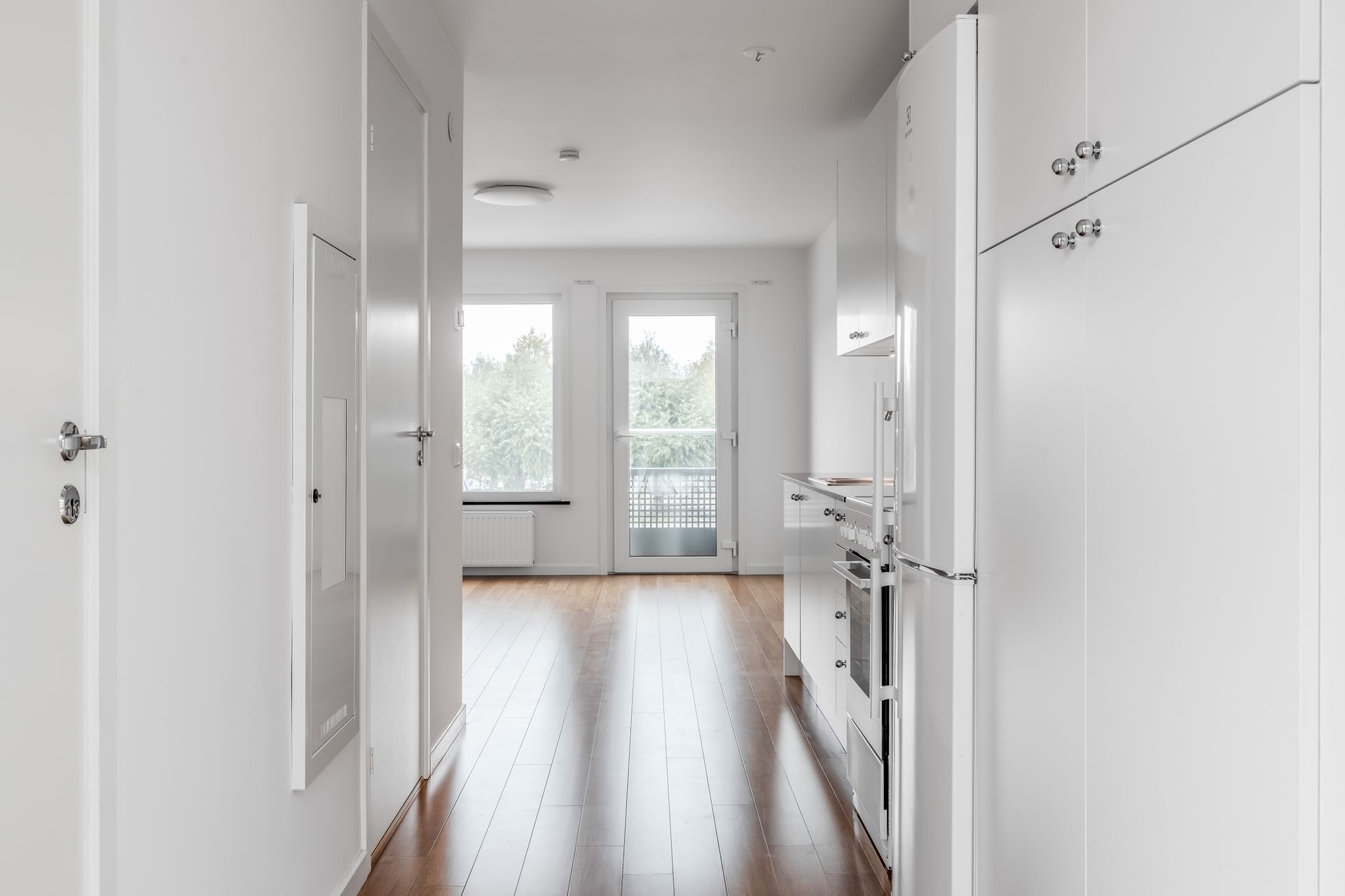 2 rum och kök, Sollentuna — 9 830 kr/mån — bild 2