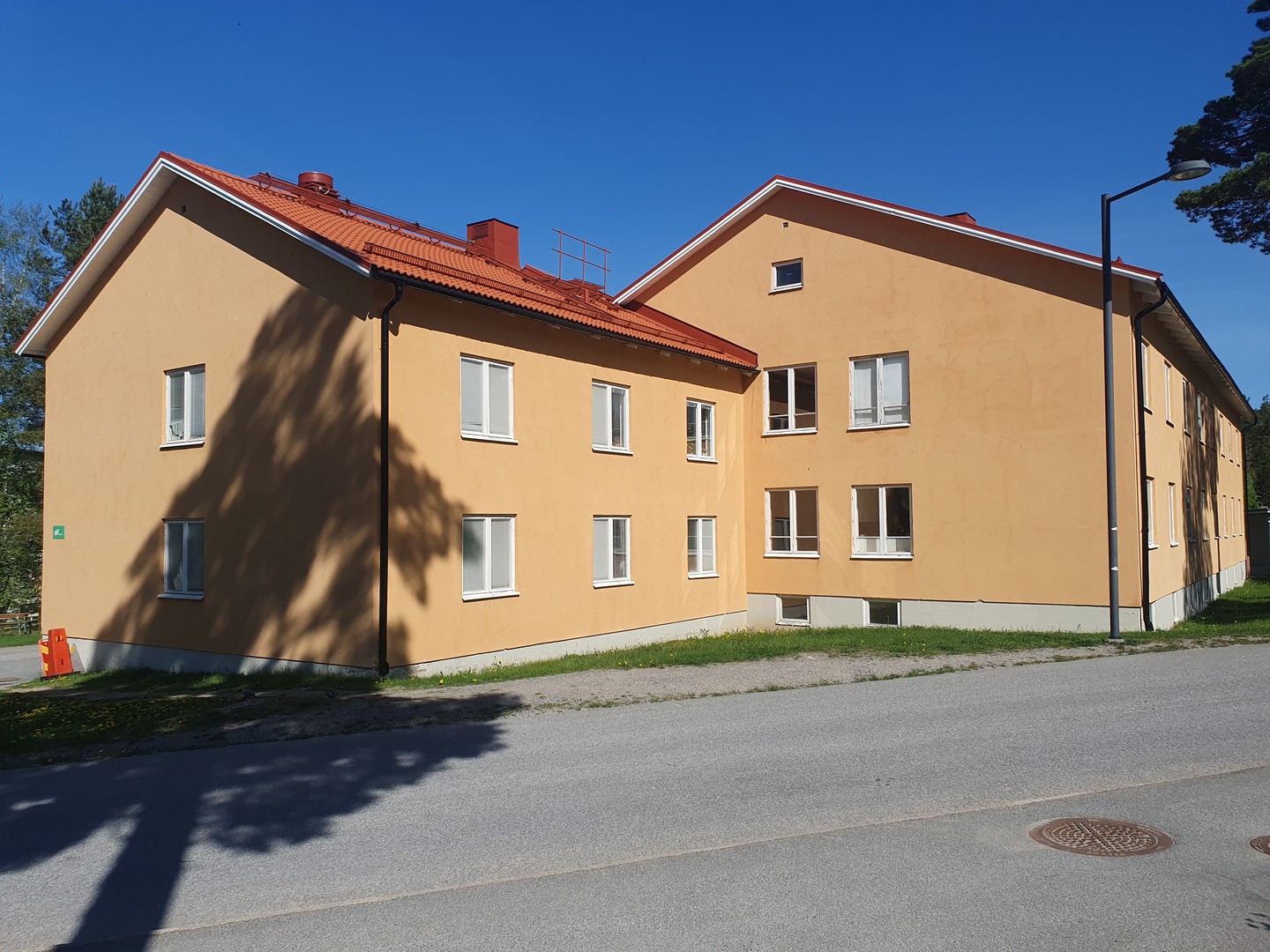 1 rum Botkyrka — 6 411 kr/mån | Bostadsögat