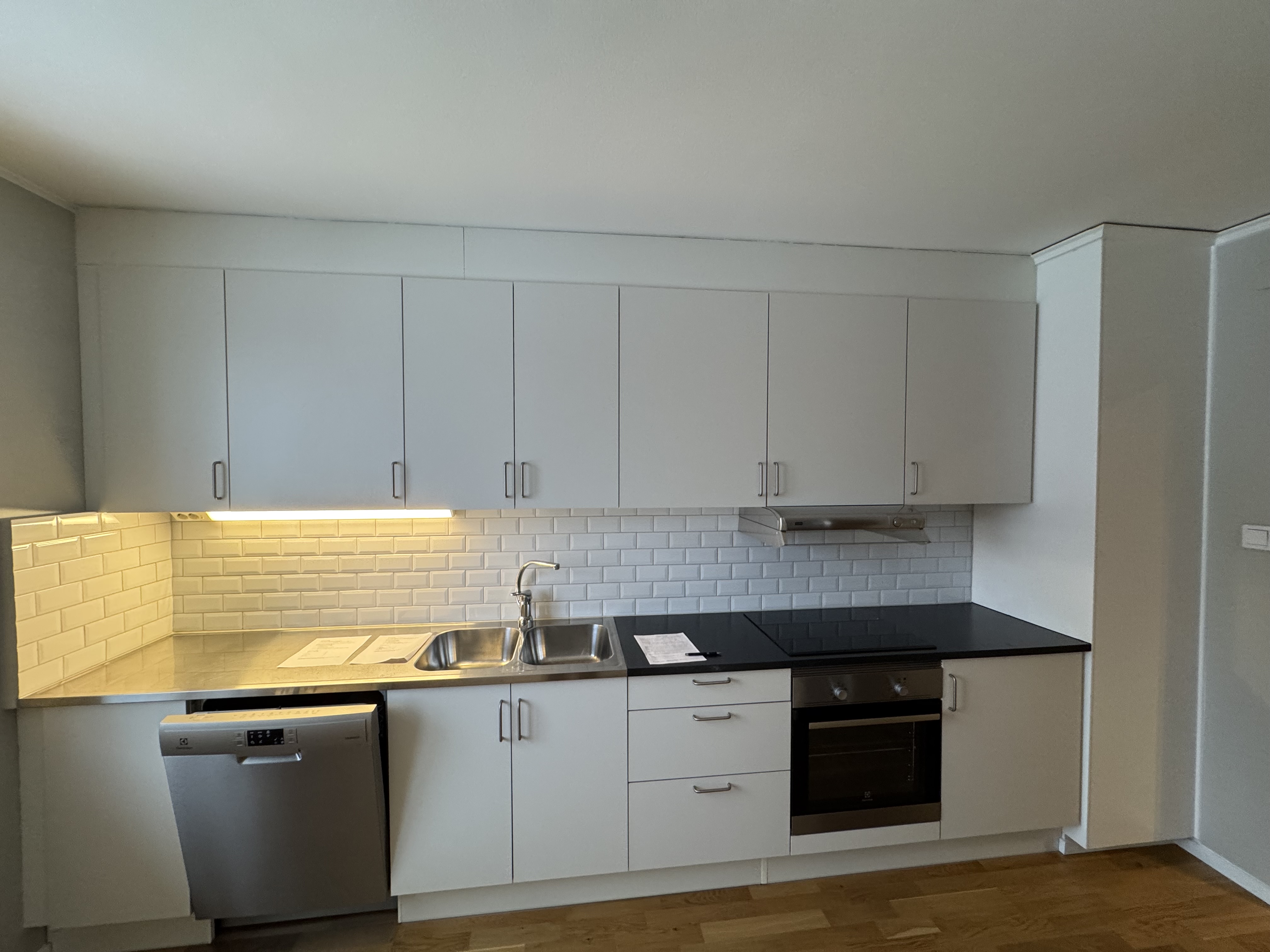 2 rum och kök, Nynäshamn — 9 052 kr/mån — bild 2